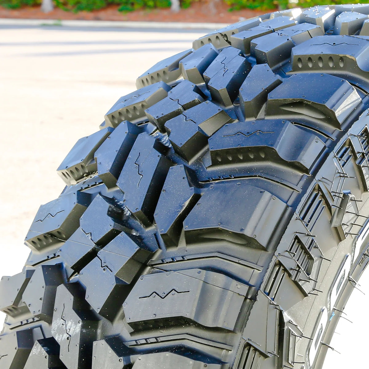 Set of 4 Mud Tires Q5112