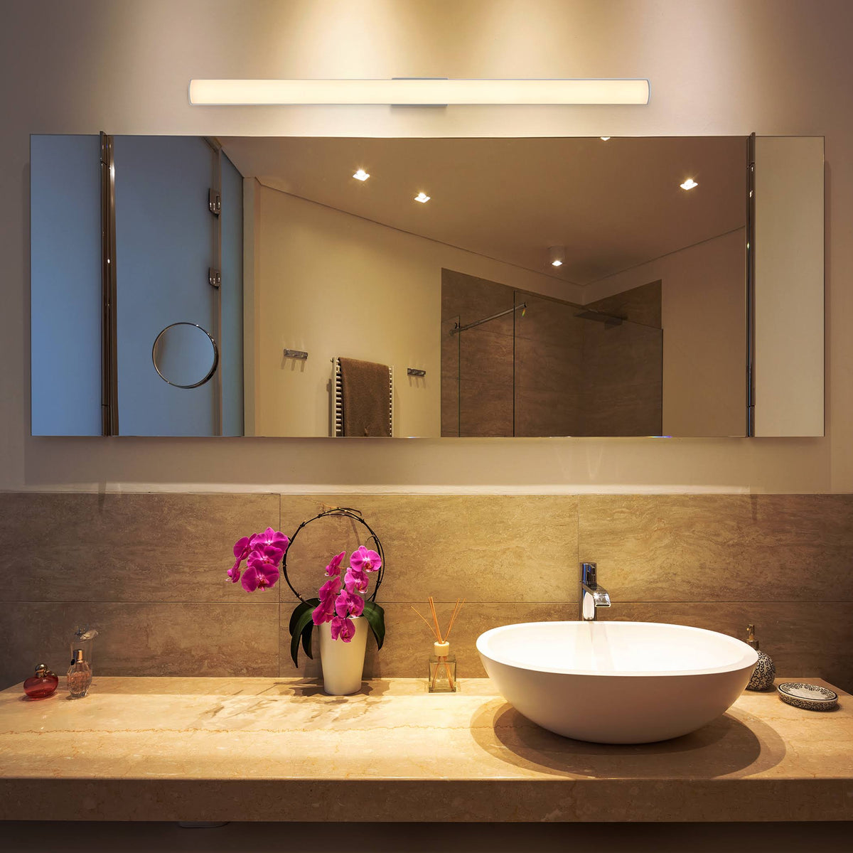 36 inch 36W LED Bathroom Lighting Fixture White Finish Q4411