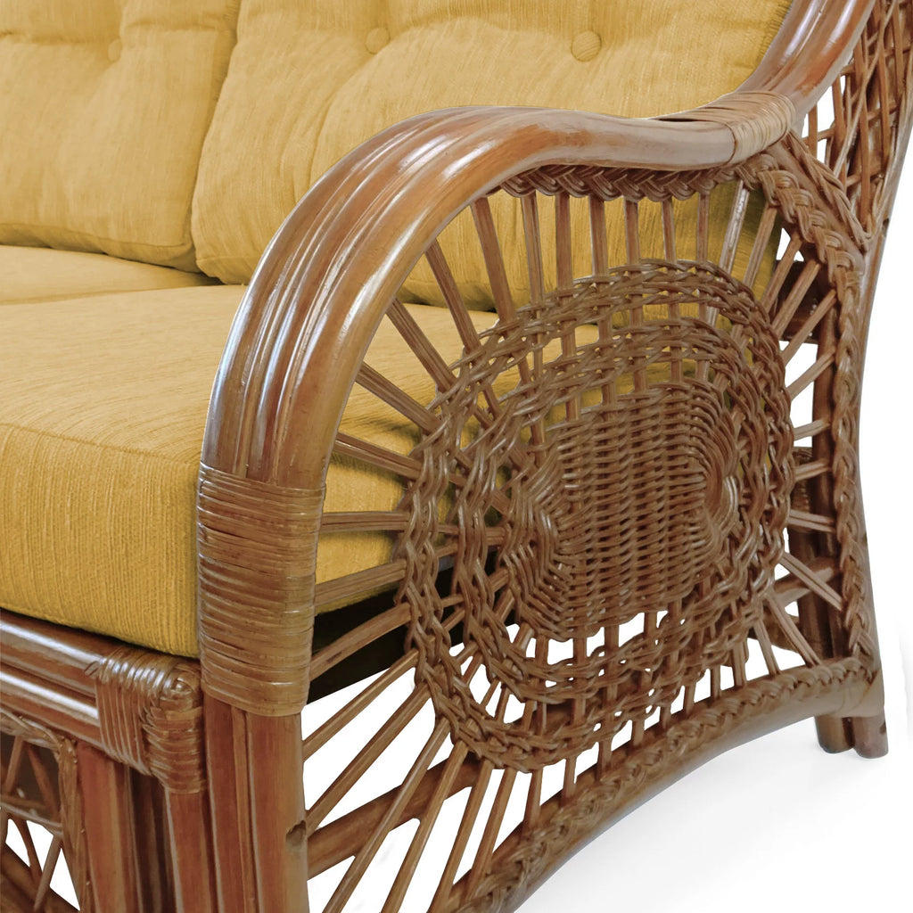 Three-Seater Sofa with Light Brown Cushions T548