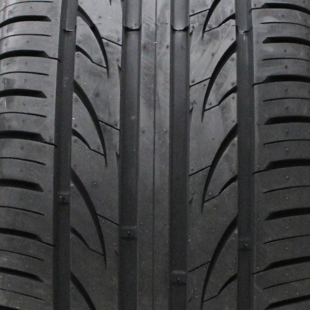 235/40ZR18 95W XL Passenger Tire M325494