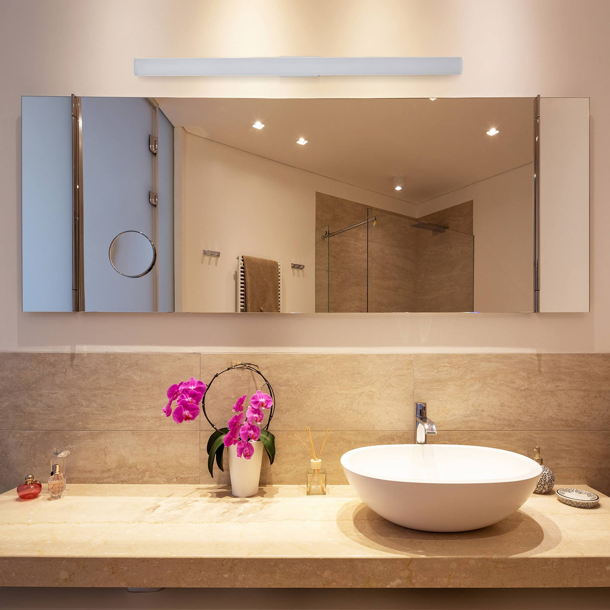 36 inch 36W LED Bathroom Lighting Fixture White Finish Q4411