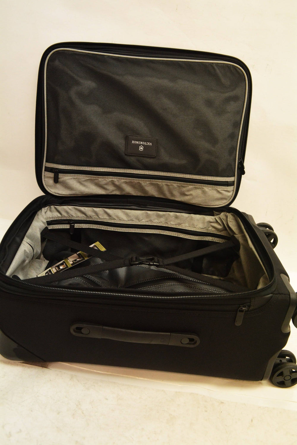 Black Large Carry on Q34531