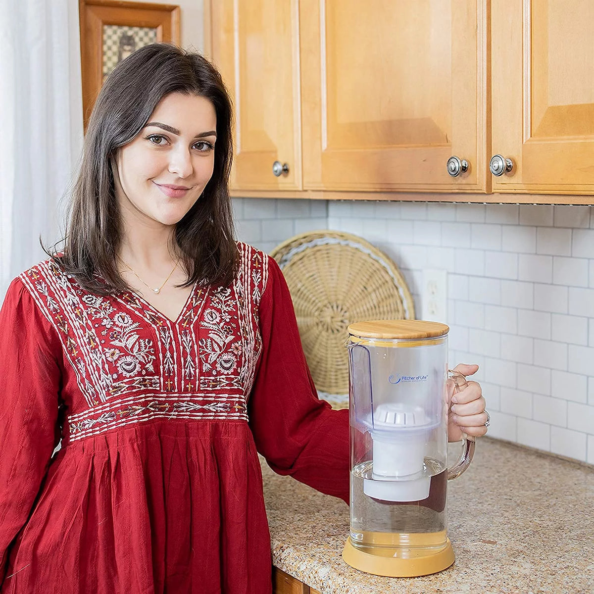 Alkaline Water Filter Pitcher with Bamboo Lid H8215