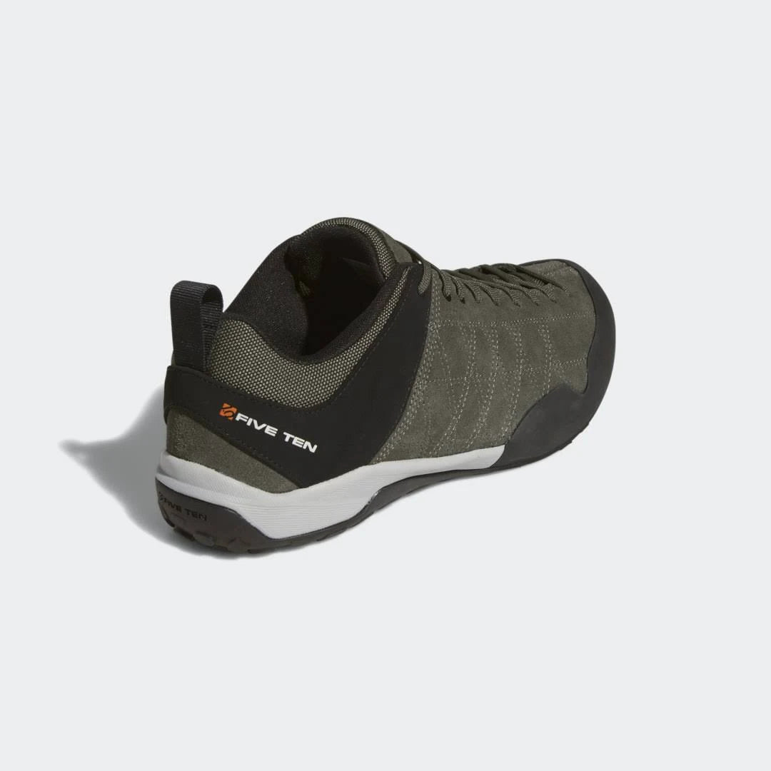 Dark Cargo/Black/Unity Orange Men's Shoes P77598