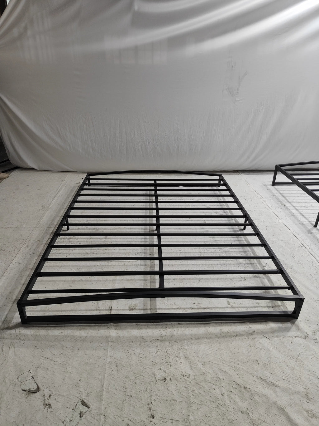 Queen Size Metal Platform Bed Frame Z9929