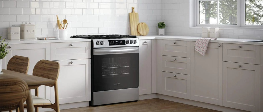 30" Free Standing Gas Range White M835